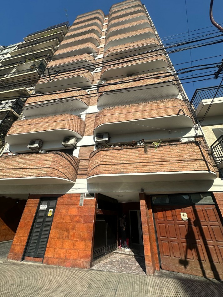 AMPLIO 3 AMB. EN ALQUILER - Av. GAONA 2200 - RAMOS MEJIA 
