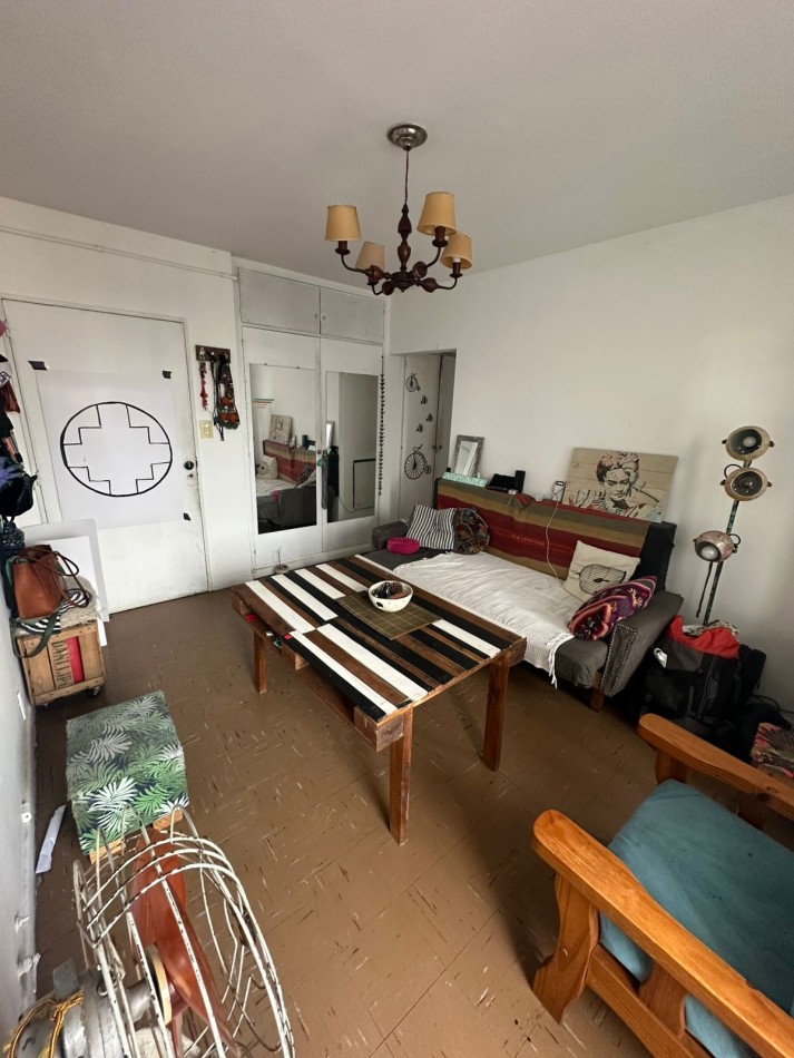 DPTO 3 AMB. EN VENTA - BARRAGAN 4475 - REMEDIOS DE ESCALADA (VISTA A AV. HIPOLITO YRIGOYEN) - PISO ALTO