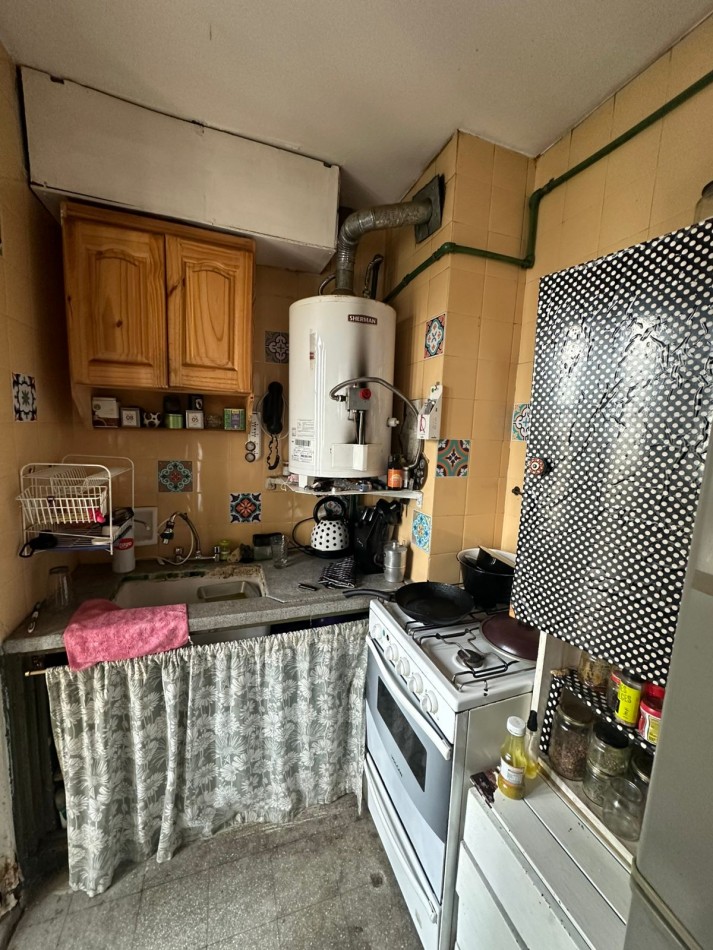 DPTO 3 AMB. EN VENTA - BARRAGAN 4475 - REMEDIOS DE ESCALADA (VISTA A AV. HIPOLITO YRIGOYEN) - PISO ALTO
