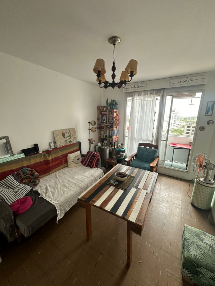 DPTO 3 AMB. EN VENTA - BARRAGAN 4475 - REMEDIOS DE ESCALADA (VISTA A AV. HIPOLITO YRIGOYEN) - PISO ALTO