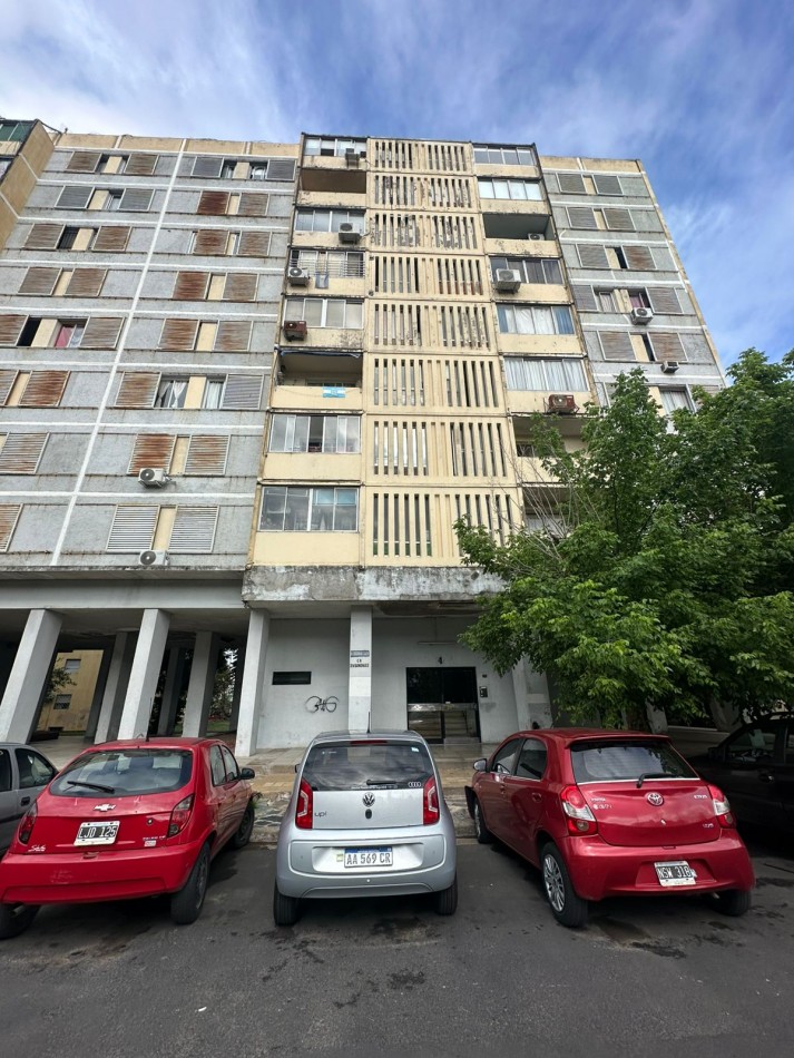 DPTO 3 AMB. EN VENTA - BARRAGAN 4475 - REMEDIOS DE ESCALADA (VISTA A AV. HIPOLITO YRIGOYEN) - PISO ALTO