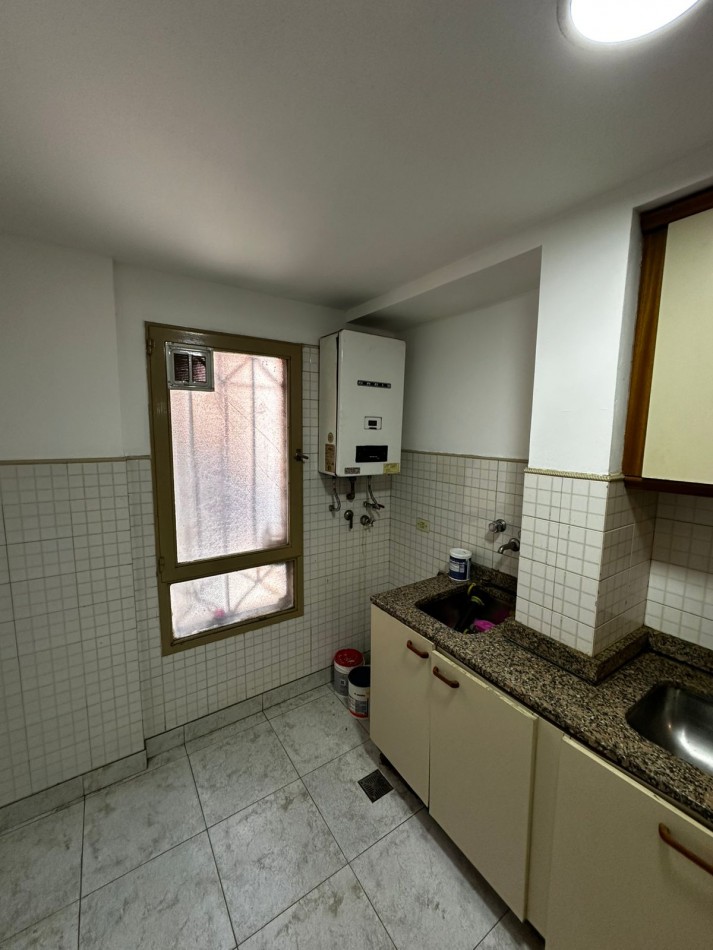 AMPLIO MONOAMBIENTE LATERAL EN ALQUILER A METROS DE LA ESTACION  - ALEM 1300 - BANFIELD