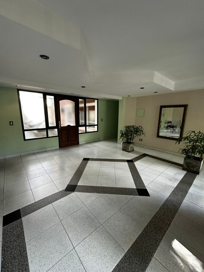 AMPLIO MONOAMBIENTE LATERAL EN ALQUILER A METROS DE LA ESTACION  - ALEM 1300 - BANFIELD