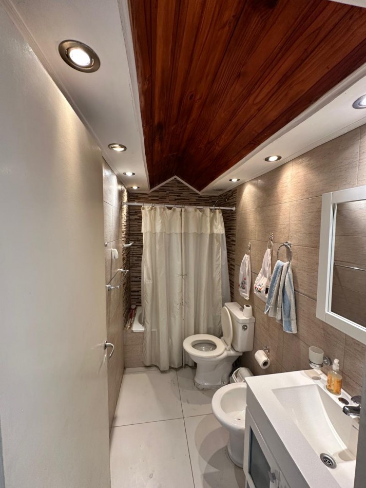 **45.000.-** PH AL FRENTE EN PLANTA BAJA 2 AMB. CON PATIO - Av. San Martin 2900 - Lanus