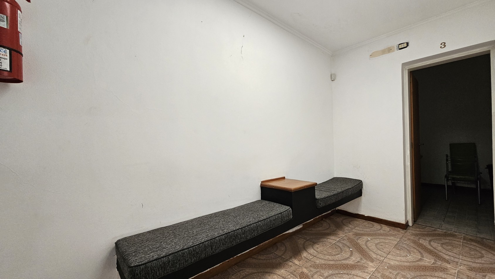 **$1.800.000.-** x mes - Local en alquiler - 5 Consultorios (medicos y/o estetica) en Lanus Oeste