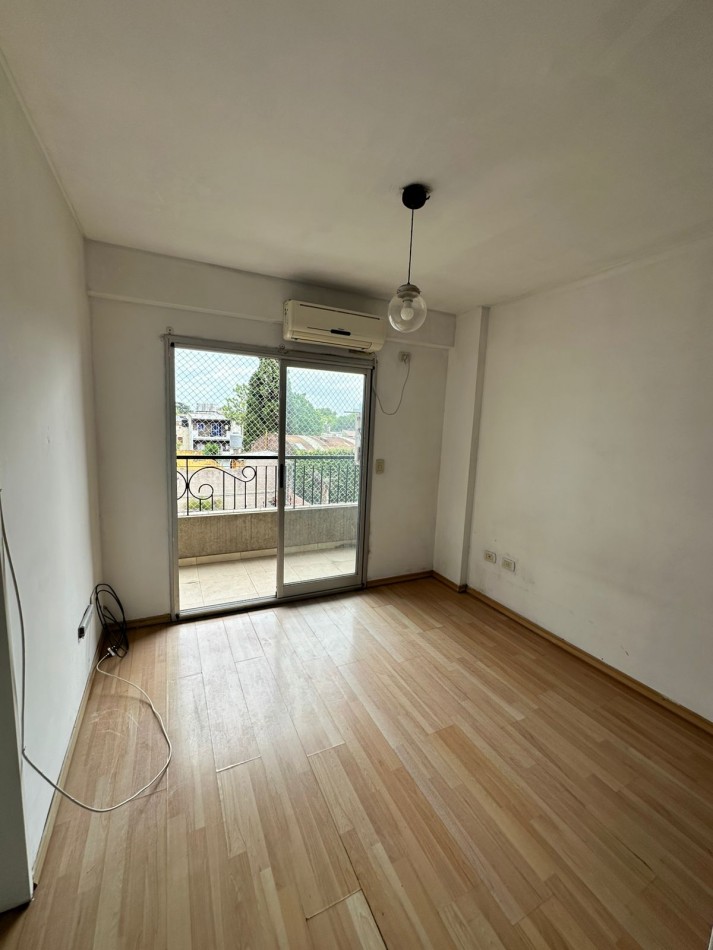 **$470.000.- x Mes**Dpto 2 Amb. Contrafrente C/ Baño en Suite y Toilette + Balcon en Alquiler - Cordoba 1400 - Lanus Este