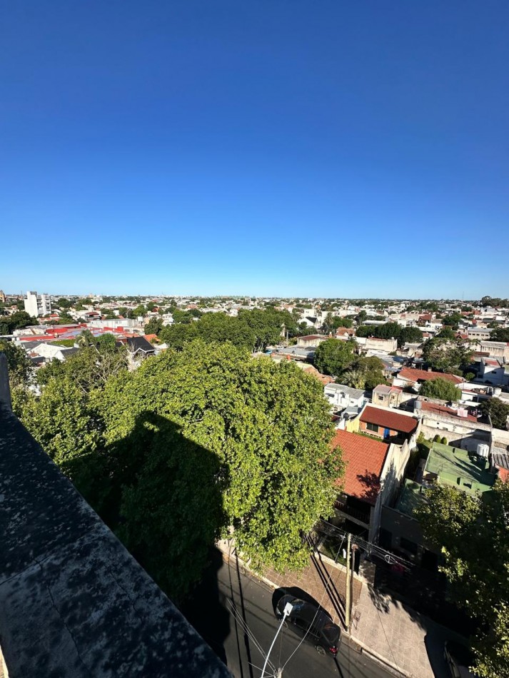 **$470.000.- x Mes**Dpto 2 Amb. Contrafrente C/ Baño en Suite y Toilette + Balcon en Alquiler - Cordoba 1400 - Lanus Este