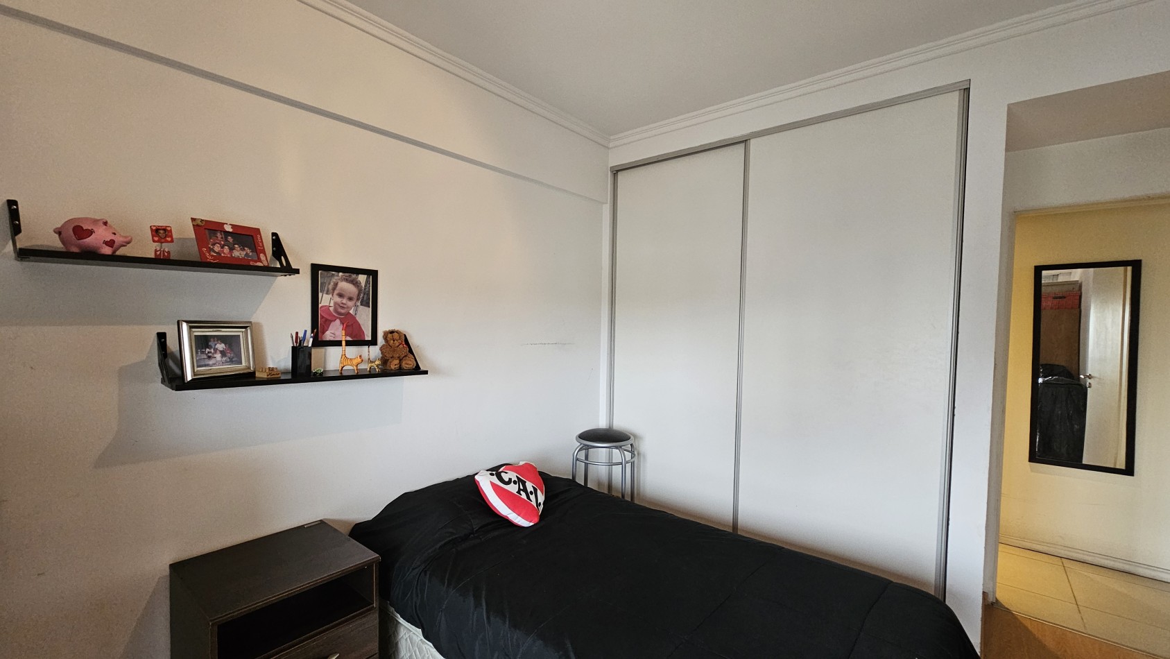 **u$s 95.000** - Venta Dto. de 3 amb. - 7mo piso - Margarita Weild 1500 - Lanus Este