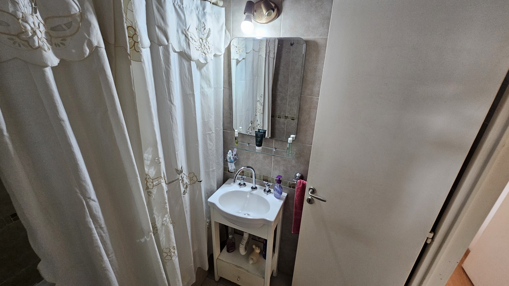 **u$s 95.000** - Venta Dto. de 3 amb. - 7mo piso - Margarita Weild 1500 - Lanus Este