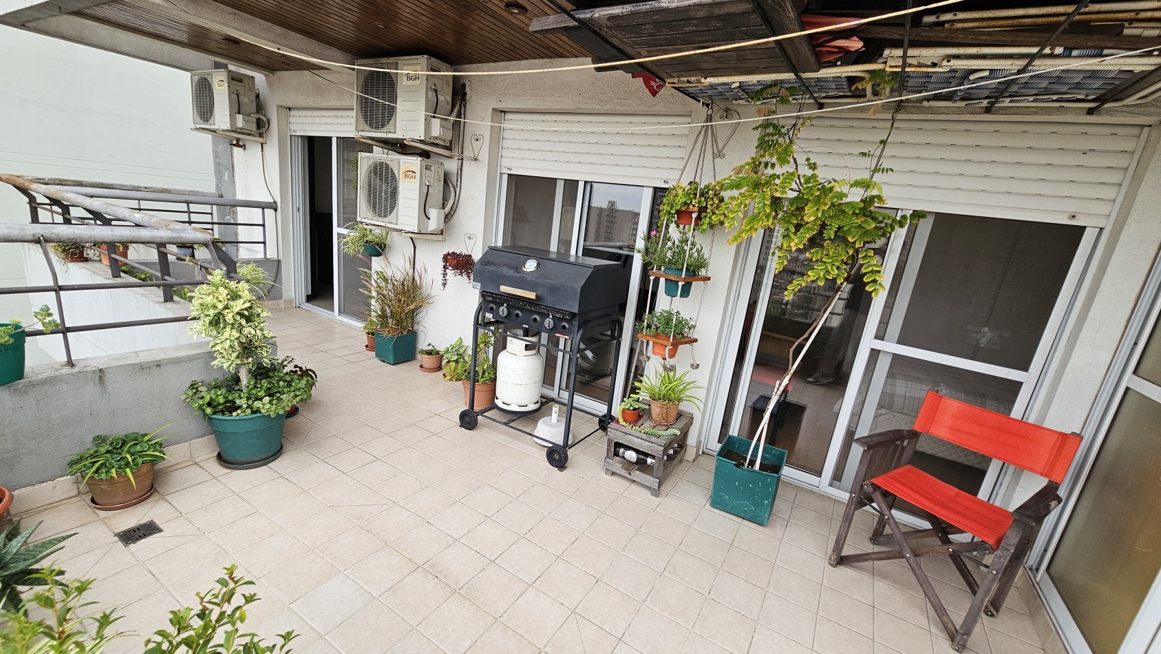 **u$s 95.000** - Venta Dto. de 3 amb. - 7mo piso - Margarita Weild 1500 - Lanus Este