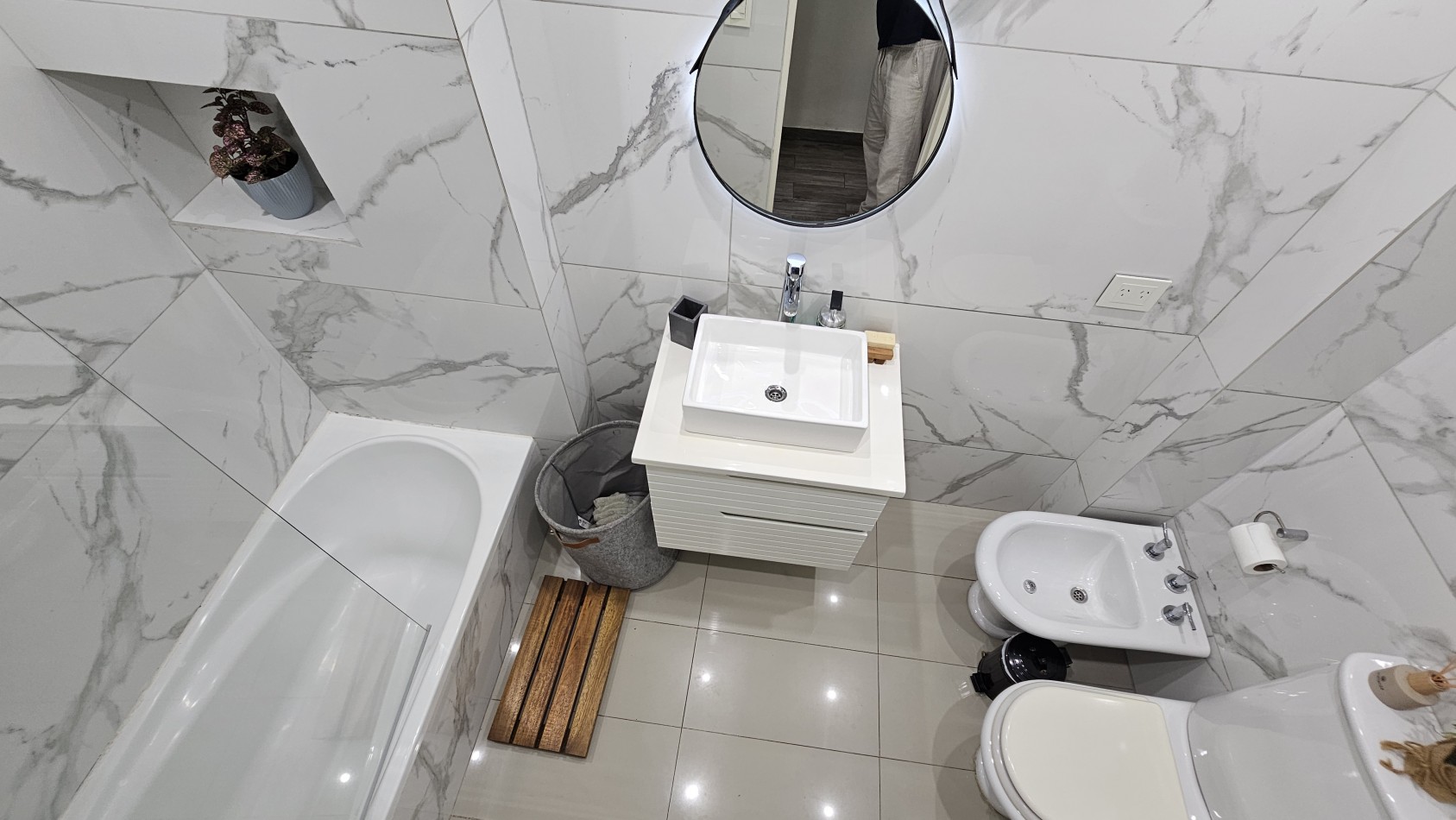 **u$s 79.900.-** - Departamento 3 Amb. C/Espacio Guardacoches y Parrilla en venta.- J. V. Gonzalez al 1400 - Lanus Oeste