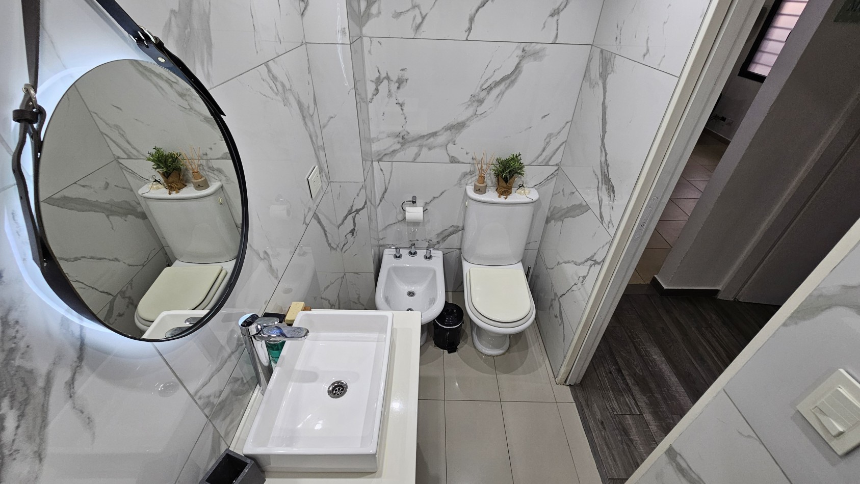 **u$s 79.900.-** - Departamento 3 Amb. C/Espacio Guardacoches y Parrilla en venta.- J. V. Gonzalez al 1400 - Lanus Oeste