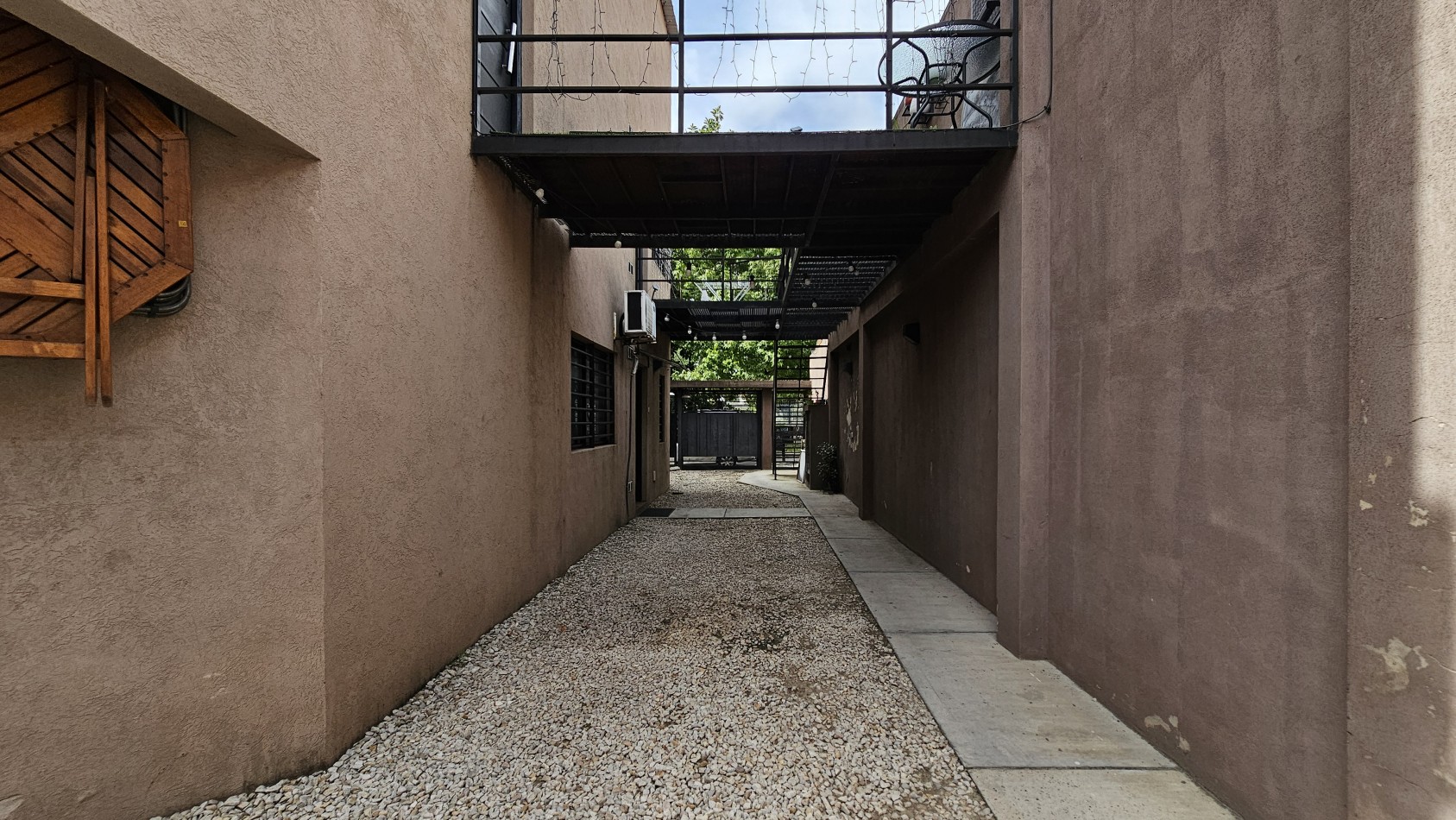 **u$s 79.900.-** - Departamento 3 Amb. C/Espacio Guardacoches y Parrilla en venta.- J. V. Gonzalez al 1400 - Lanus Oeste