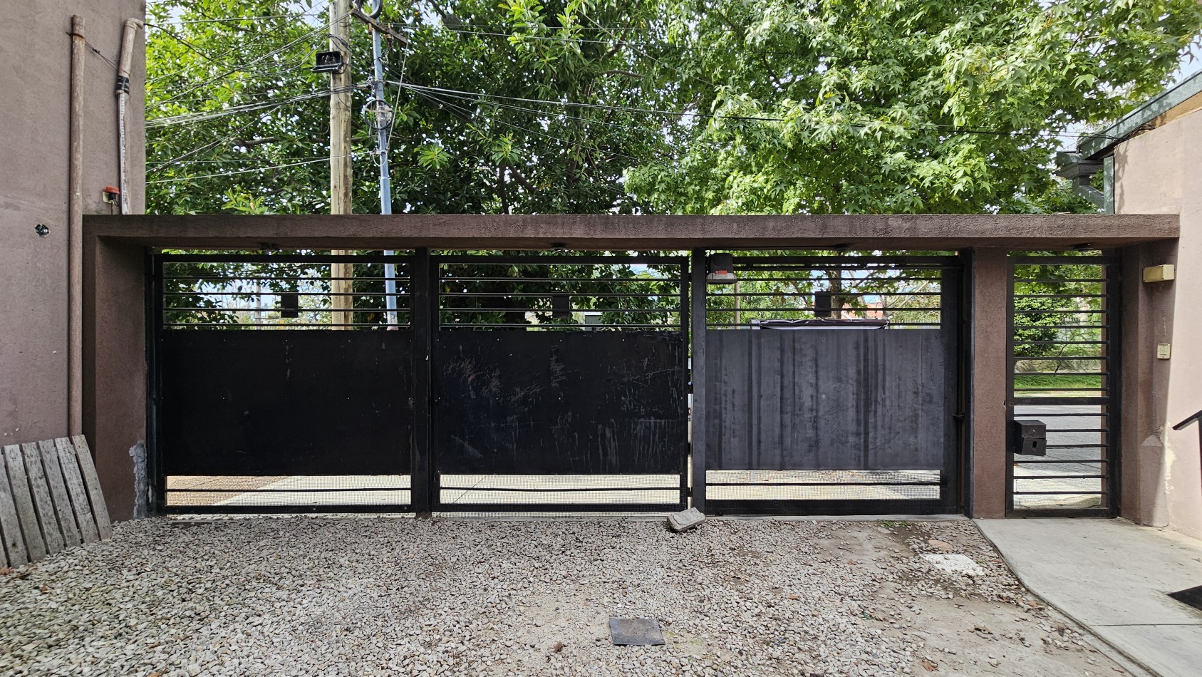 **u$s 79.900.-** - Departamento 3 Amb. C/Espacio Guardacoches y Parrilla en venta.- J. V. Gonzalez al 1400 - Lanus Oeste