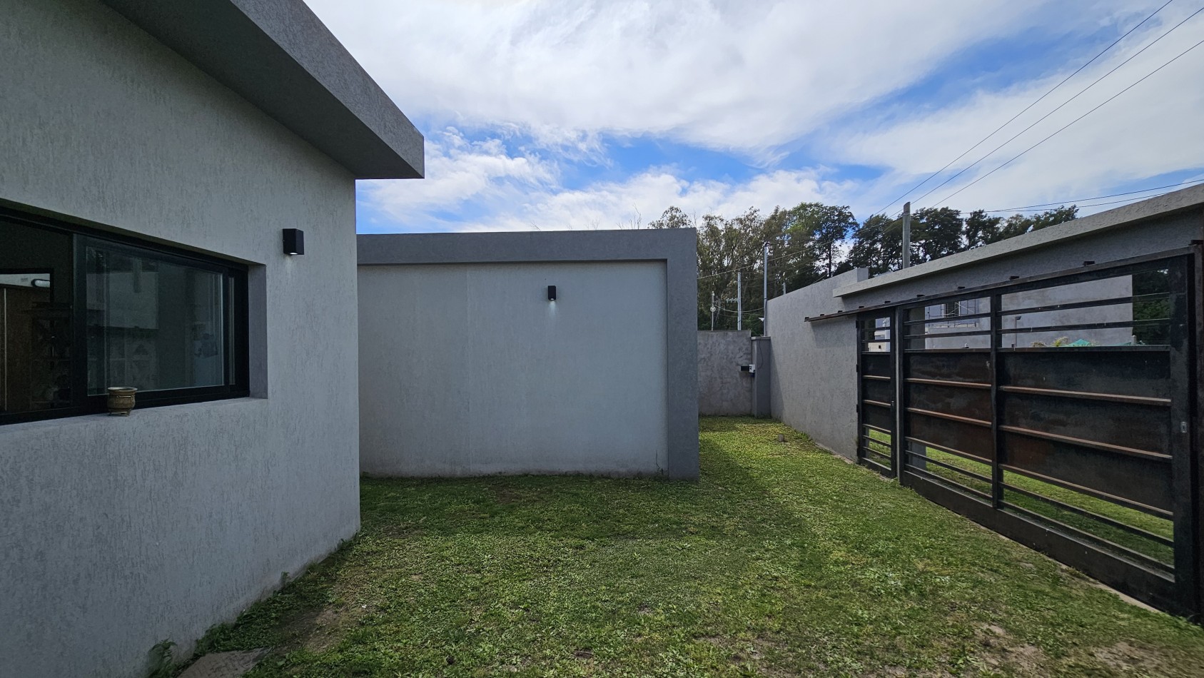 **u$s 75.000.-** (SOLO HASTA EL 30 de ABRIL) - Casa de 4 amb con parque y pileta, NUEVA, Lote propio - Benigno Cal 600 - Tristan Suarez - Ezeiza