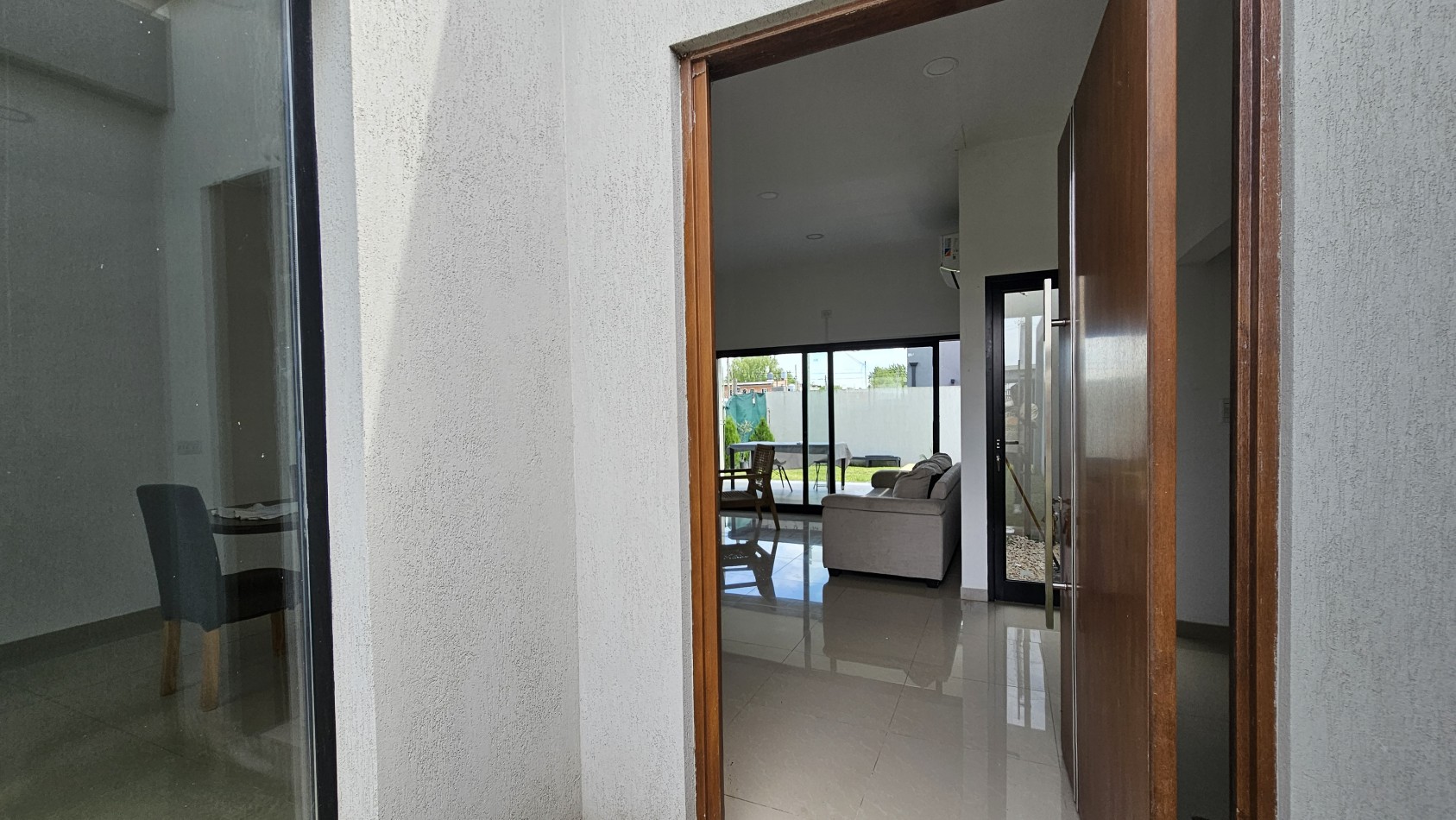 **u$s 75.000.-** (SOLO HASTA EL 30 de ABRIL) - Casa de 4 amb con parque y pileta, NUEVA, Lote propio - Benigno Cal 600 - Tristan Suarez - Ezeiza