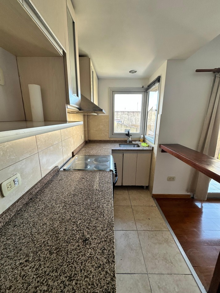 **$520.000.-** - Impecable Dpto 2 amb. En ALQUILER - Av. Cabildo al 1700, Casi Esquina Av. Galicia - Piñeyro