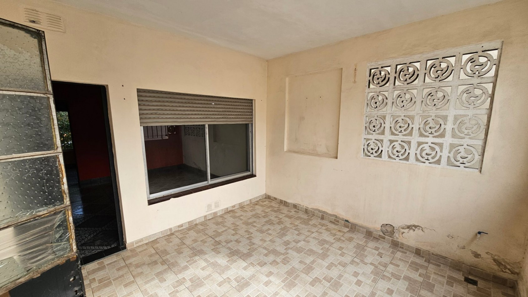 **u$s 49.900.-** - Dpto. 3 Amb. Al Frente - 1er Piso x Escalera - Lituania 2865 - Remedios de Escalada - Lanus