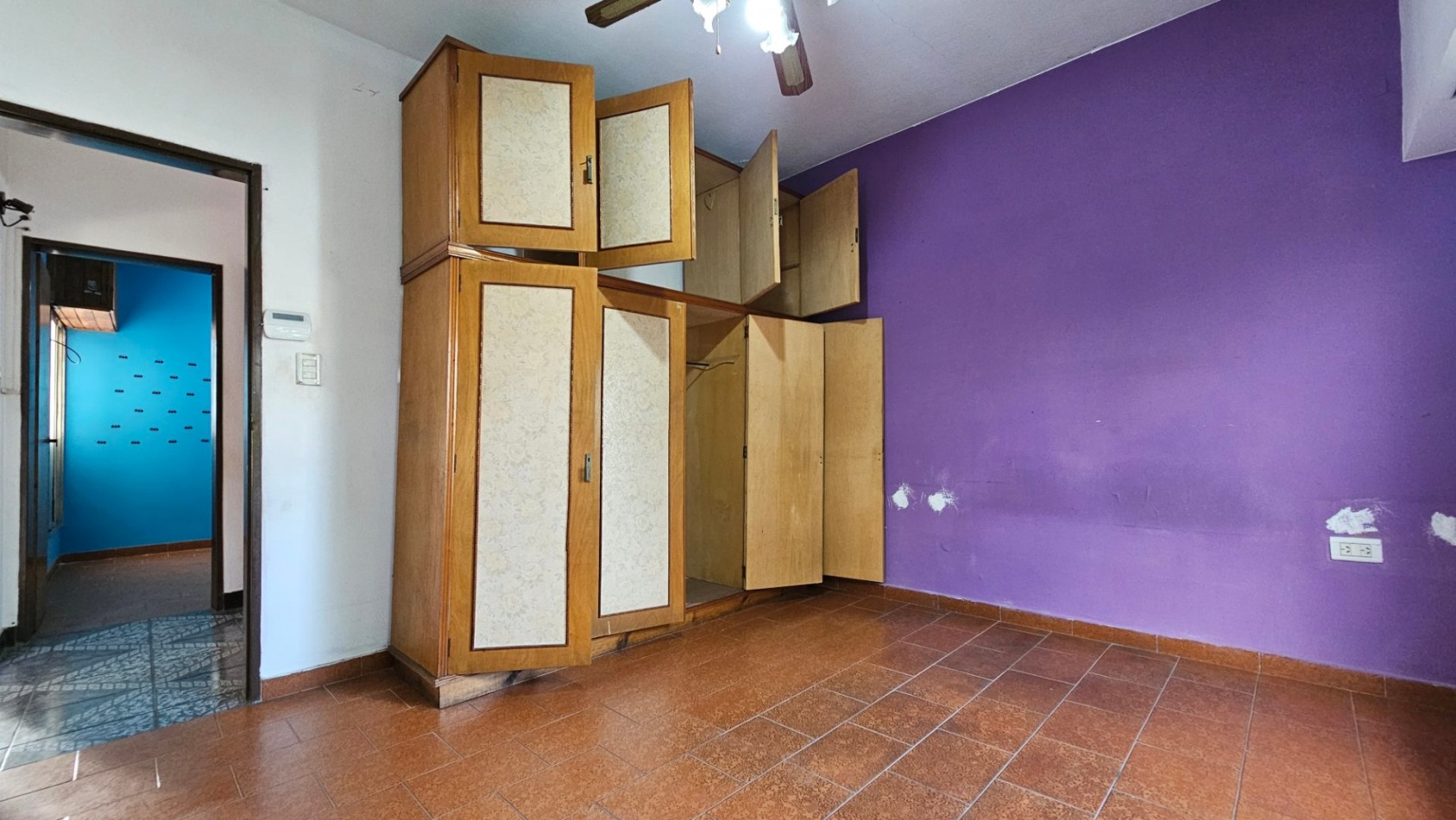 **u$s 49.900.-** - Dpto. 3 Amb. Al Frente - 1er Piso x Escalera - Lituania 2865 - Remedios de Escalada - Lanus
