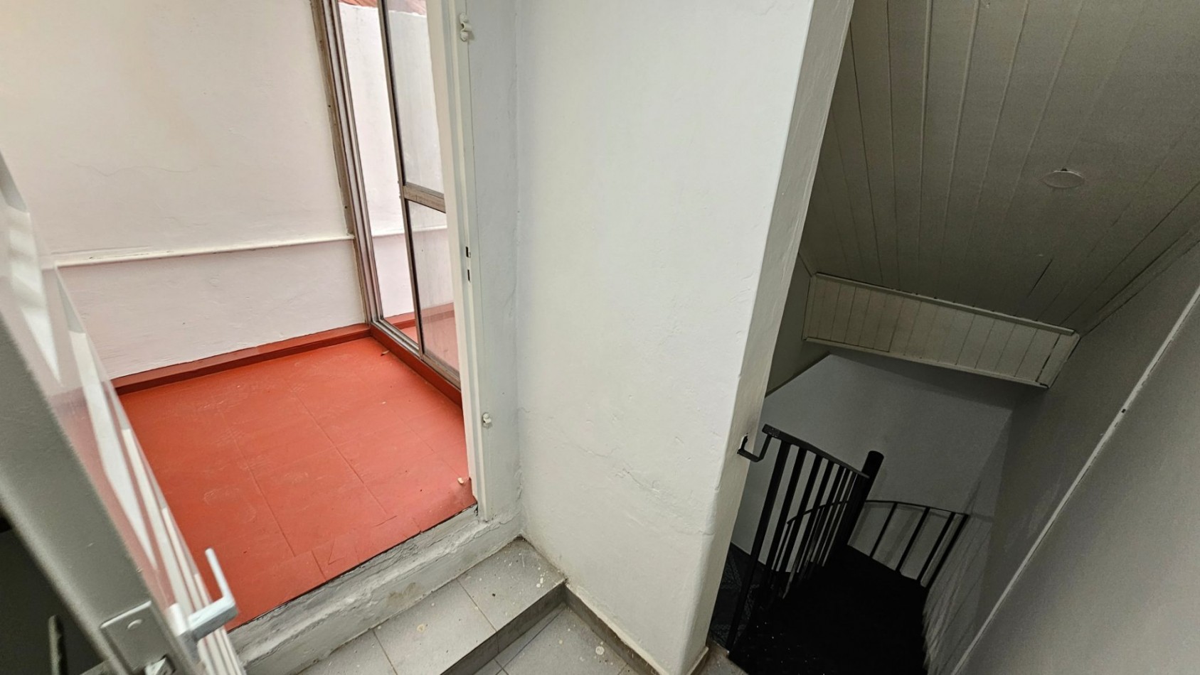 **$450.000.-** - Dpto. 2 Amb. en alquiler ¡¡NO ABONA EXPENSAS¡¡ - Planta Baja Interno -- Sayos 3040 - Valentin Alsina 