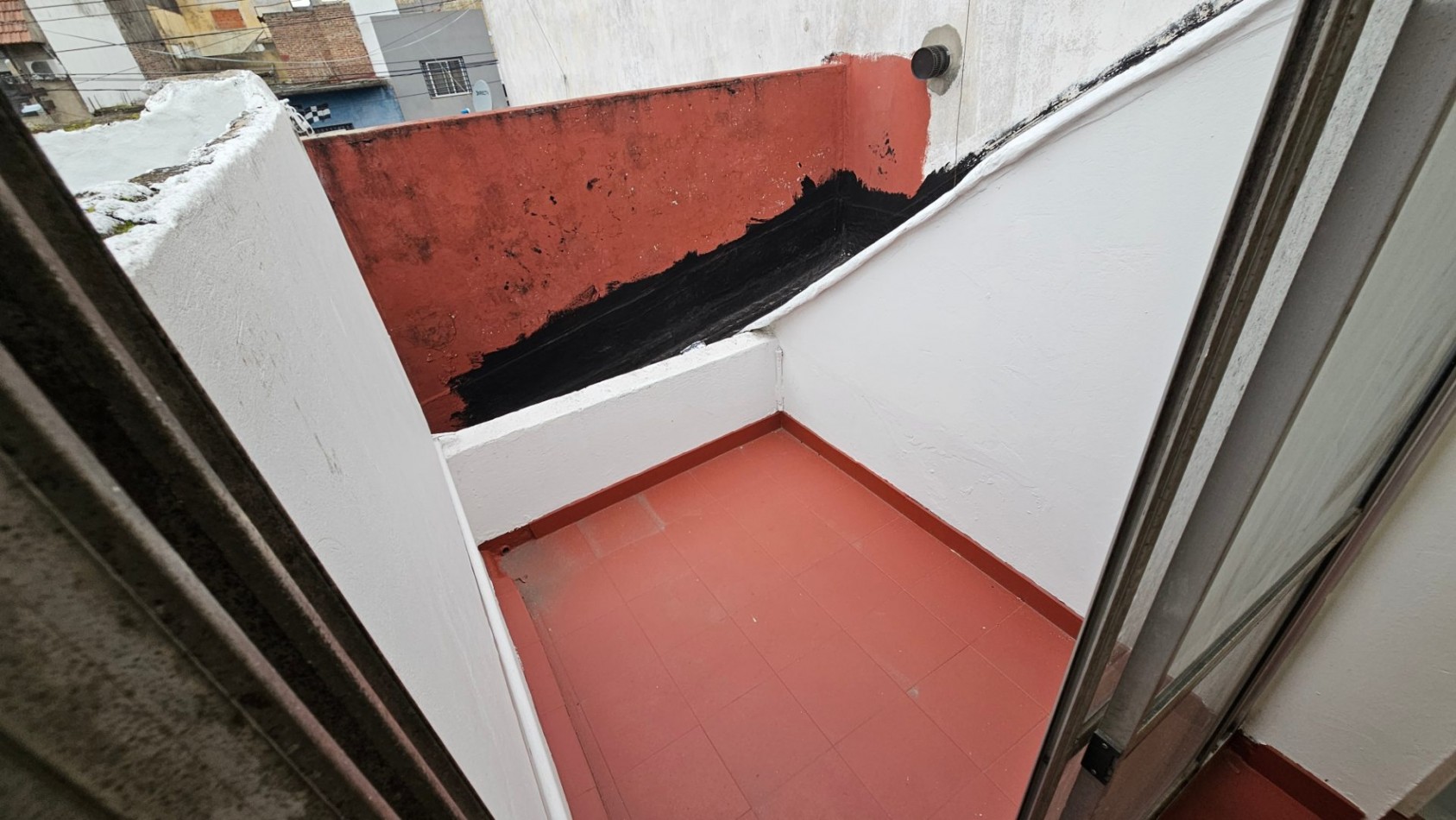 **$450.000.-** - Dpto. 2 Amb. en alquiler ¡¡NO ABONA EXPENSAS¡¡ - Planta Baja Interno -- Sayos 3040 - Valentin Alsina 