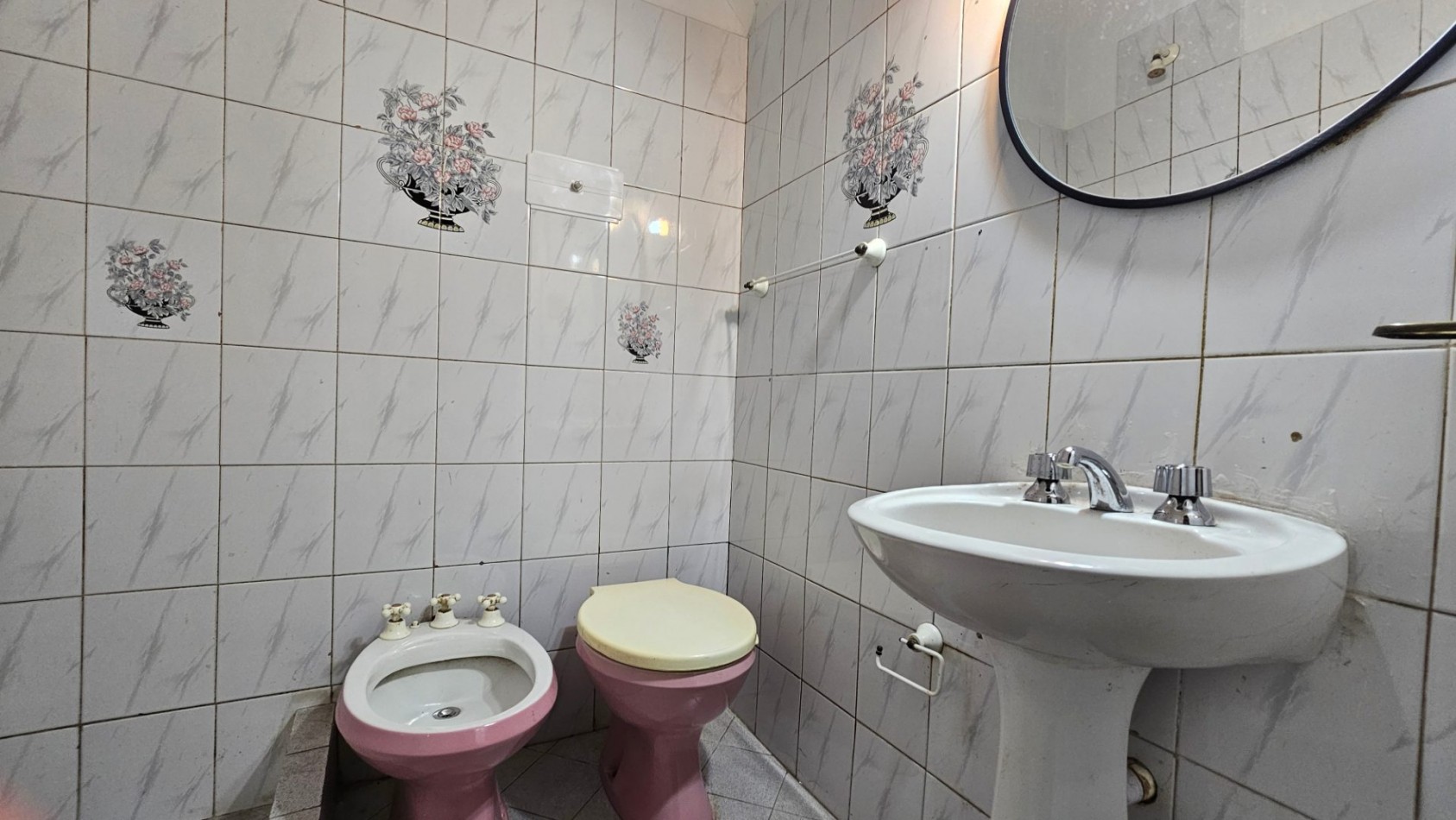 **$450.000.-** - Dpto. 2 Amb. en alquiler ¡¡NO ABONA EXPENSAS¡¡ - Planta Baja Interno -- Sayos 3040 - Valentin Alsina 