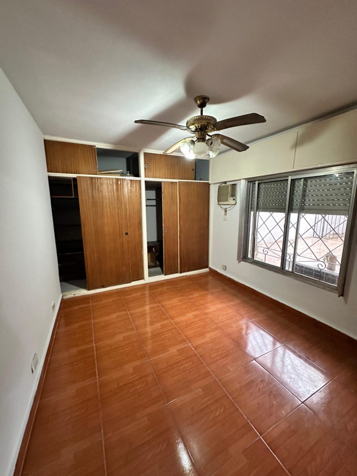 **$680.000.-** - ALQUILER PH INTERNO 2AMB y MEDIO CON AMPLIO PATIO - Dr. Galvez al 800 - Lanus Este