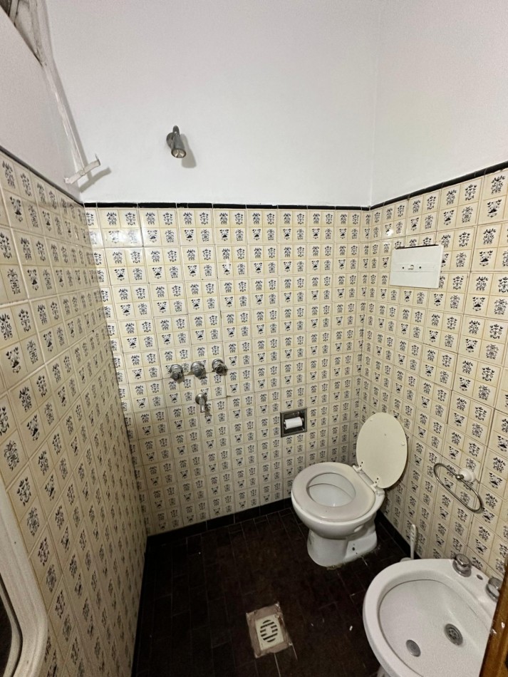 **$680.000.-** - ALQUILER PH INTERNO 2AMB y MEDIO CON AMPLIO PATIO - Dr. Galvez al 800 - Lanus Este