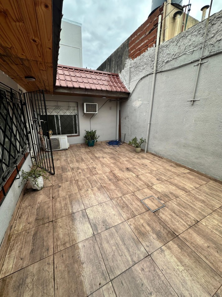 **$680.000.-** - ALQUILER PH INTERNO 2AMB y MEDIO CON AMPLIO PATIO - Dr. Galvez al 800 - Lanus Este