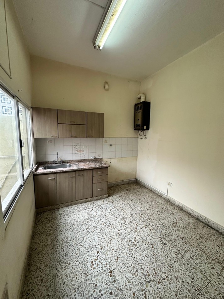 PH AL FRENTE 2 AMB. C/PATIO EN ALQUILER SIN EXPENSAS¡¡ - SANTIAGO DEL ESTERO 1500 - LANUS OESTE