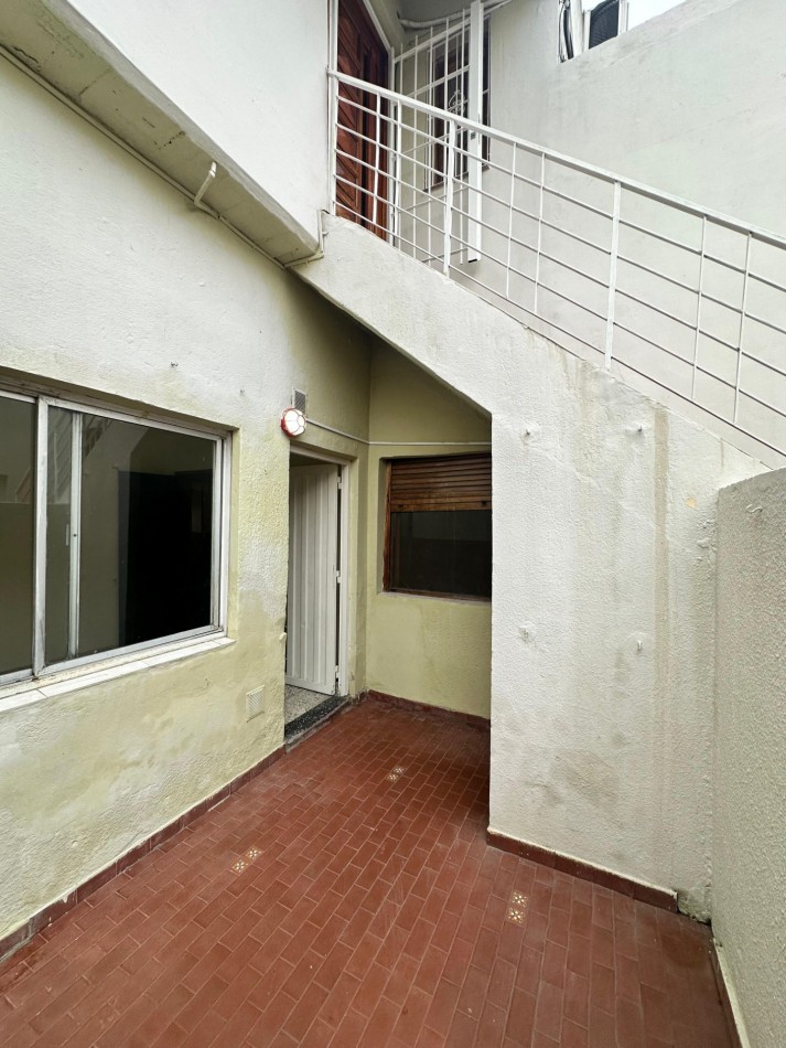 PH AL FRENTE 2 AMB. C/PATIO EN ALQUILER SIN EXPENSAS¡¡ - SANTIAGO DEL ESTERO 1500 - LANUS OESTE
