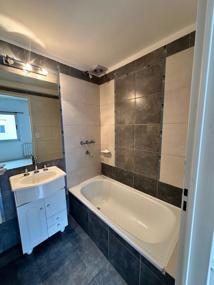 HERMOSO DEPARTAMENTO 2 AMBIENTES EN ALQUILER - ALCORTA AL 400 - LANUS