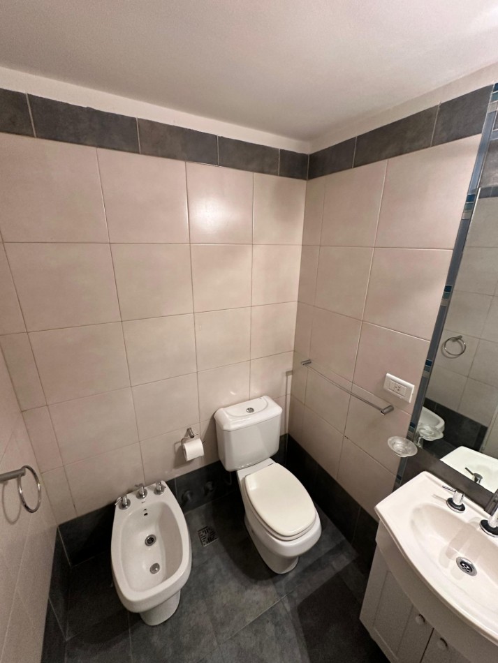 HERMOSO DEPARTAMENTO 2 AMBIENTES EN ALQUILER - ALCORTA AL 400 - LANUS
