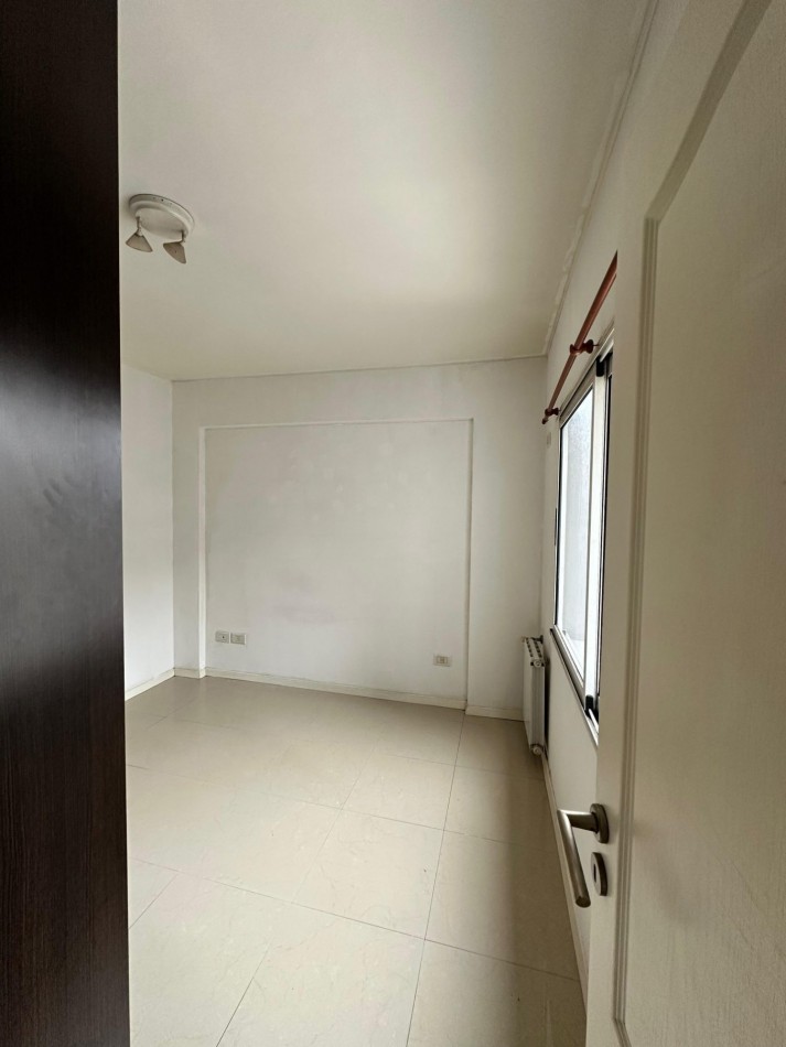 HERMOSO DEPARTAMENTO 2 AMBIENTES EN ALQUILER - ALCORTA AL 400 - LANUS