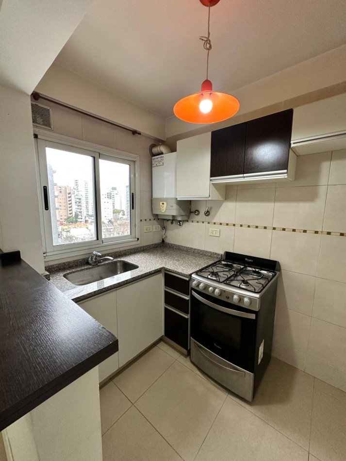 HERMOSO DEPARTAMENTO 2 AMBIENTES EN ALQUILER - ALCORTA AL 400 - LANUS