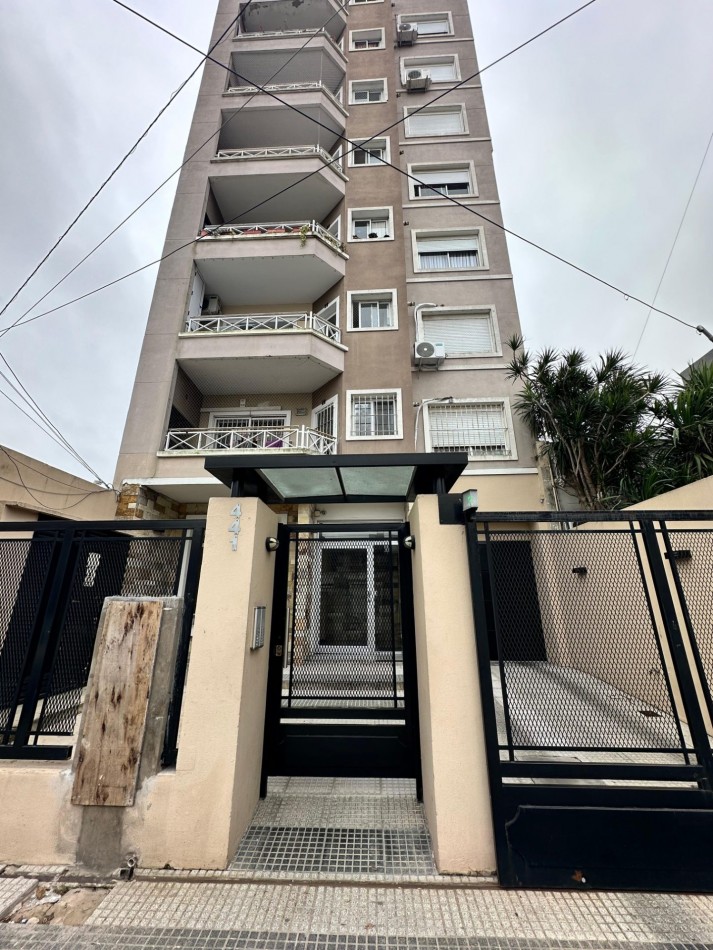 HERMOSO DEPARTAMENTO 2 AMBIENTES EN ALQUILER - ALCORTA AL 400 - LANUS