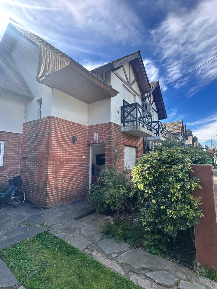Casa en Venta de 4 Ambientes S/ lote 210 m2 en Barrio Cerrado Los Robles - Burzaco