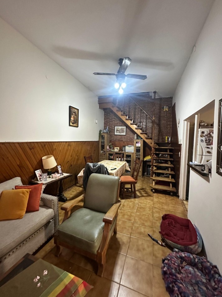 Venta en Block: Dos Casas en un Lote en Excelente Ubicacion - Apto Credito S/lote 8,66 x 17 m2 Aprox. - Diego Maradona 2424 - Lanus Oeste