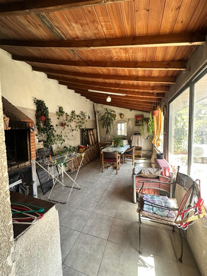 Venta en Block: Dos Casas en un Lote en Excelente Ubicacion - Apto Credito S/lote 8,66 x 17 m2 Aprox. - Diego Maradona 2424 - Lanus Oeste