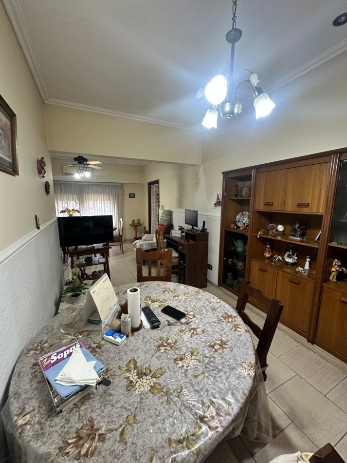 Venta en Block: Dos Casas en un Lote en Excelente Ubicacion - Apto Credito S/lote 8,66 x 17 m2 Aprox. - Diego Maradona 2424 - Lanus Oeste