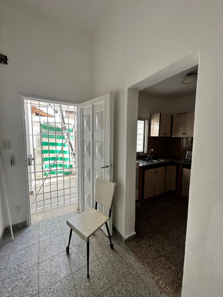 Alquiler 2 Ambientes al Frente con Patio y Sin Expensas - Jean Jaures al 1100