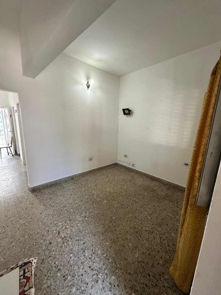 Alquiler 2 Ambientes al Frente con Patio y Sin Expensas - Jean Jaures al 1100