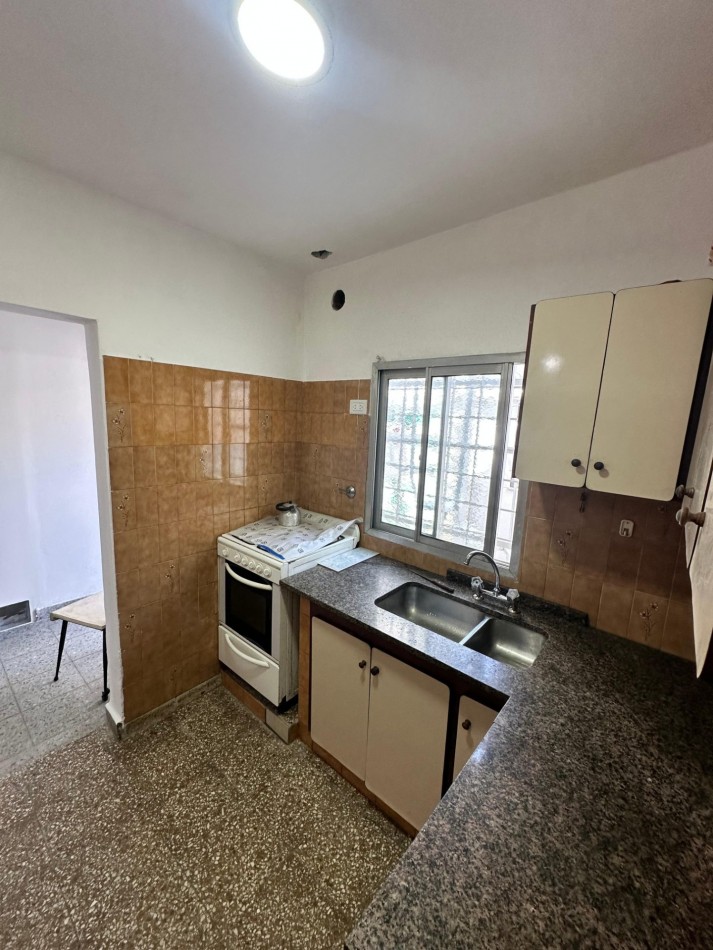 Alquiler 2 Ambientes al Frente con Patio y Sin Expensas - Jean Jaures al 1100