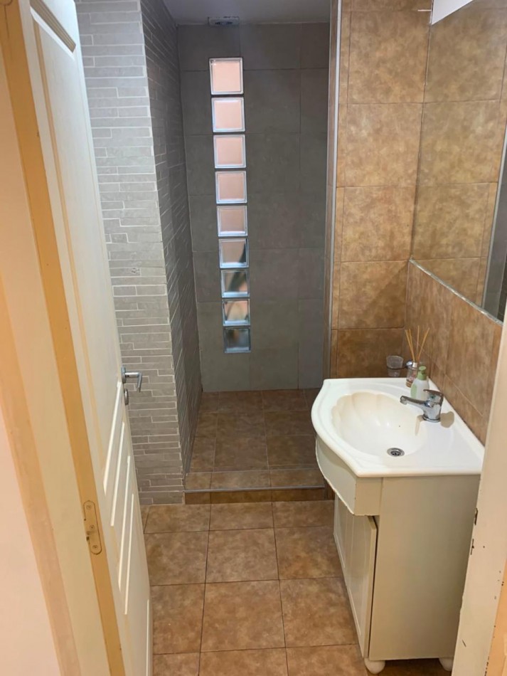 Alquiler Monoambiente en Planta Baja al frente con Patio (DISPONIBLE A PARTIR DE NOVIEMBRE 2026) - Coronel Segui 320 - Lanus Oeste