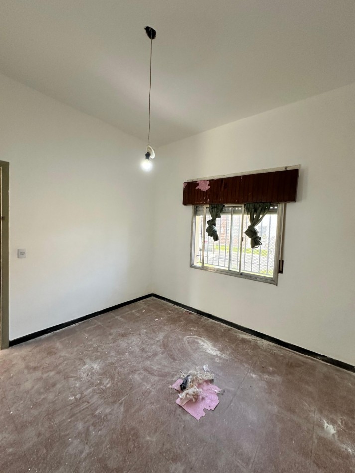 CASA 4 AMBIENTES C/ PATIO - EN ALQUILER - (Disponible para Noviembre 2026) -Gral. Pacheco y Almeyra - Remedios de Escalada