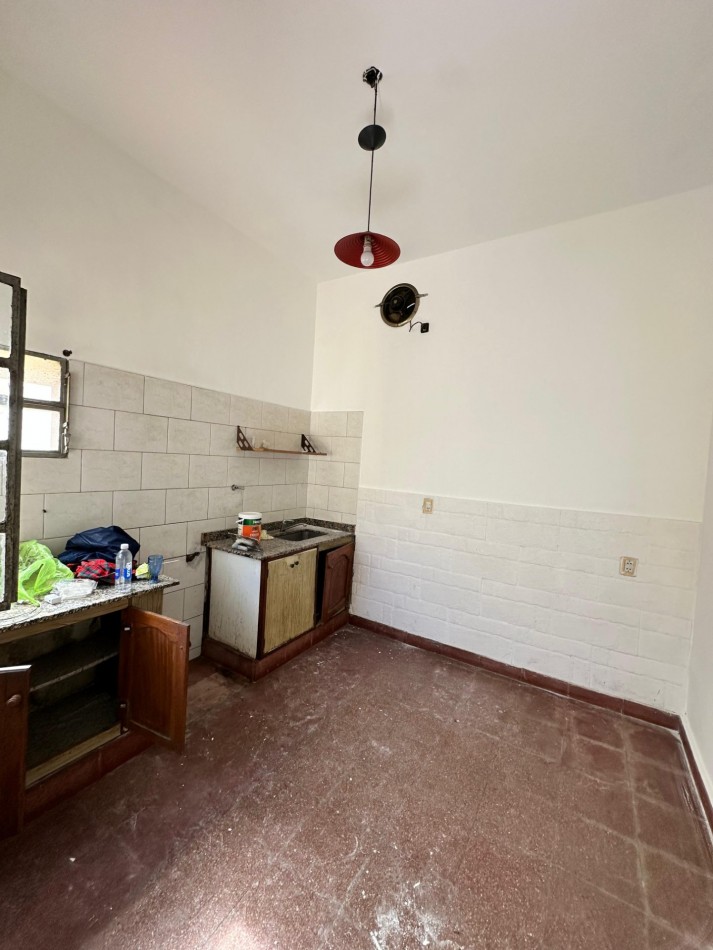 CASA 4 AMBIENTES C/ PATIO - EN ALQUILER - (Disponible para Noviembre 2026) -Gral. Pacheco y Almeyra - Remedios de Escalada