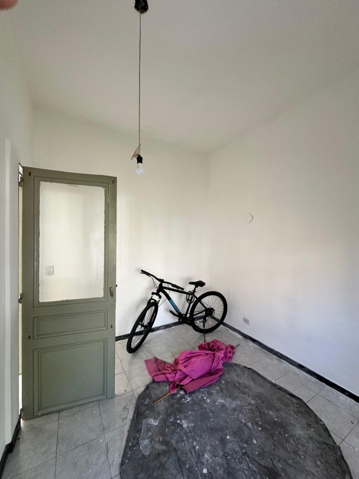 CASA 4 AMBIENTES C/ PATIO - EN ALQUILER - (Disponible para Noviembre 2026) -Gral. Pacheco y Almeyra - Remedios de Escalada