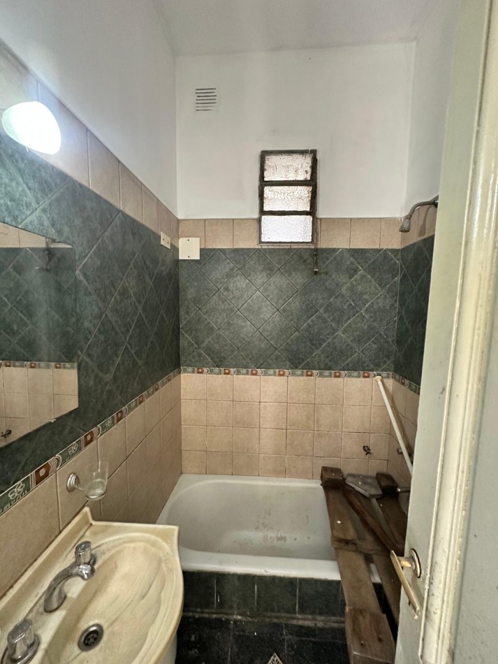 CASA 4 AMBIENTES C/ PATIO - EN ALQUILER - (Disponible para Noviembre 2026) -Gral. Pacheco y Almeyra - Remedios de Escalada