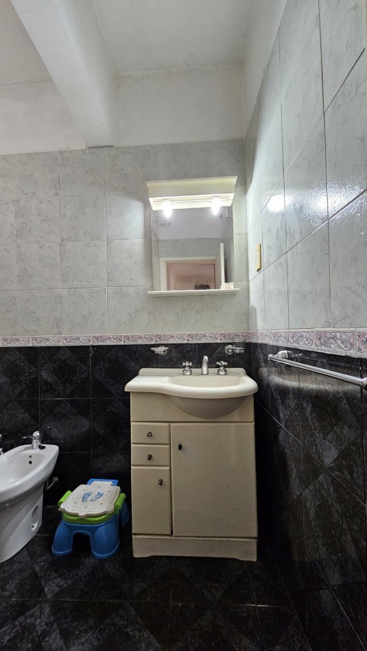 Departamento de 3 amb. 1er piso al frente - Av. Rivadavia 1950 - Valentin Alsina