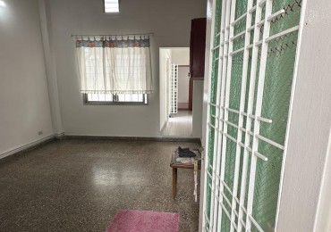 DPTO INTERNO 2 AMB. CON PATIO - JEAN JAURES AL 1100